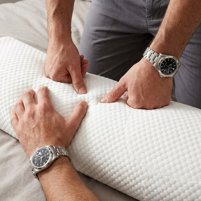 Almohada Relieva™ + Antifaz de seda